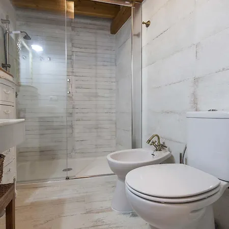 Loft / Duplex With Charming Historic Center. Wifi * إشبيلية