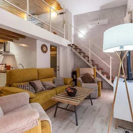 Loft / Duplex With Charming Historic Center. Wifi 아파트 *